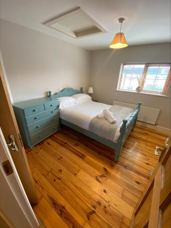 Cosy 4 Bedroom Galway House With Rear Garden Patio Екстер'єр фото